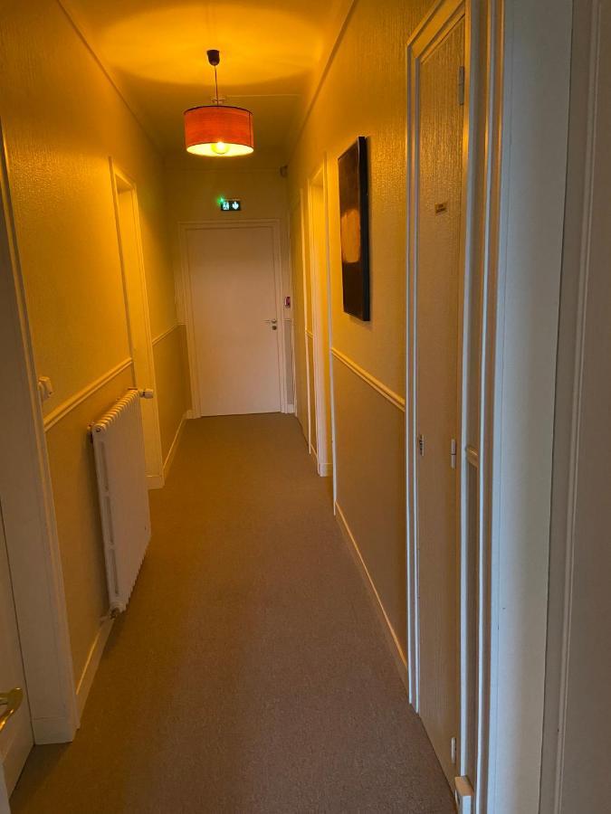 Hotel De La Poste Mortain-Bocage ภายนอก รูปภาพ